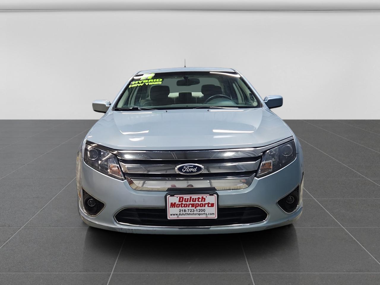 Ford Fusion Hybrid Sedan 2011