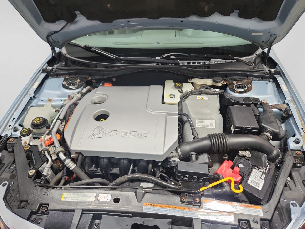 Ford Fusion Hybrid Sedan 2011