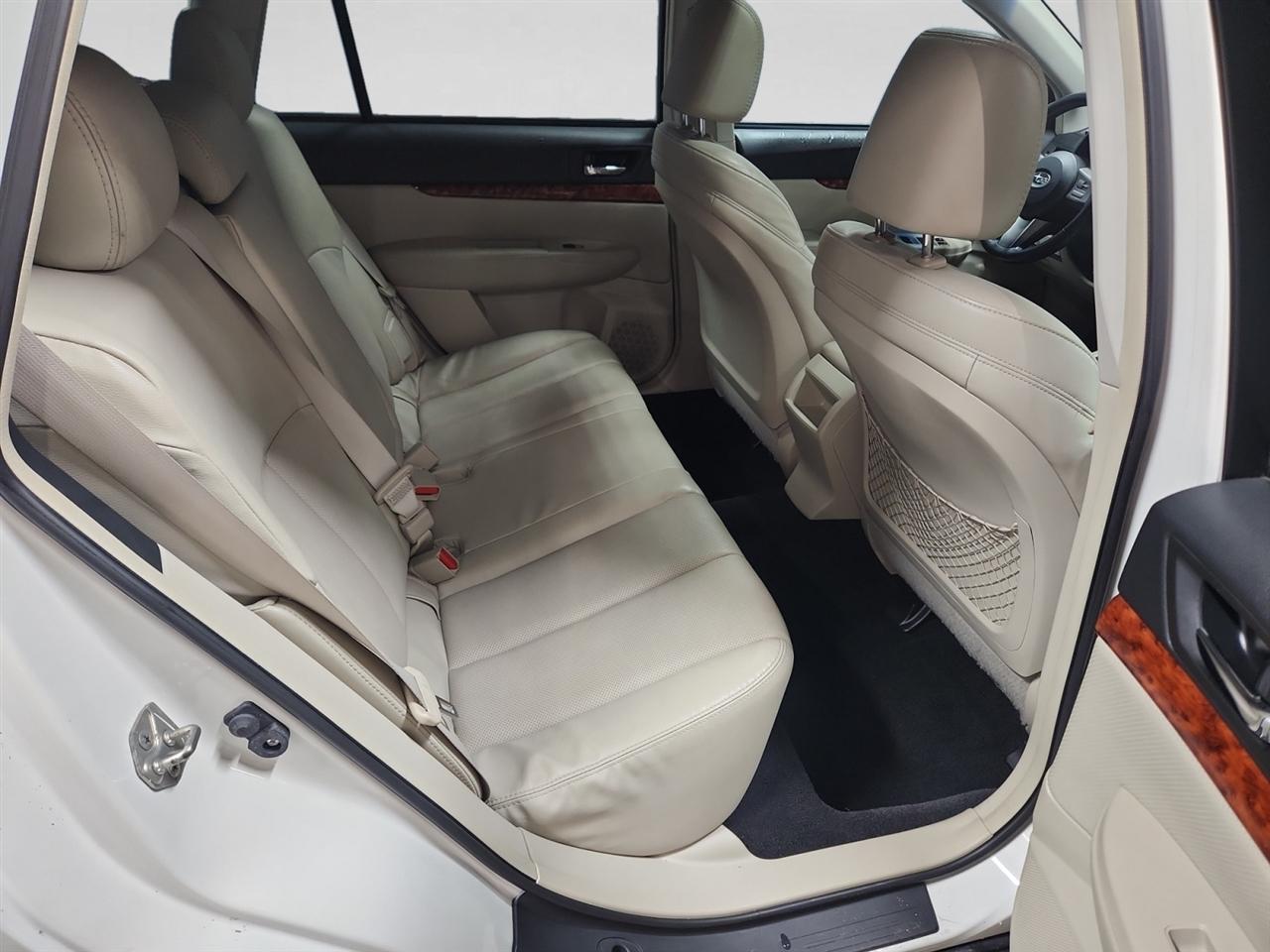 Subaru Outback 3.6R Limited 2011