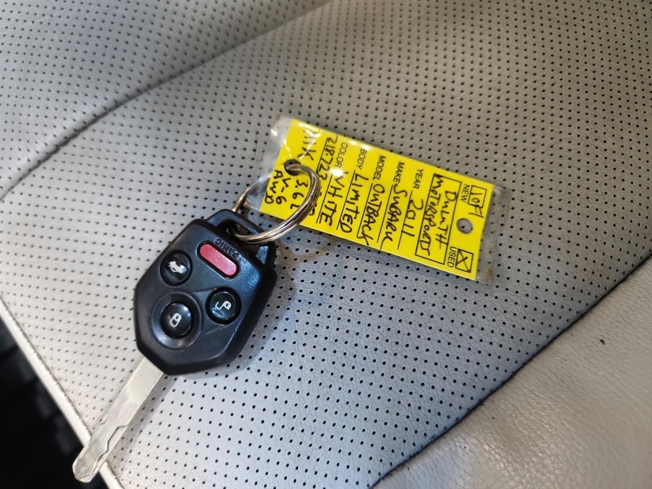 Subaru Outback 3.6R Limited 2011