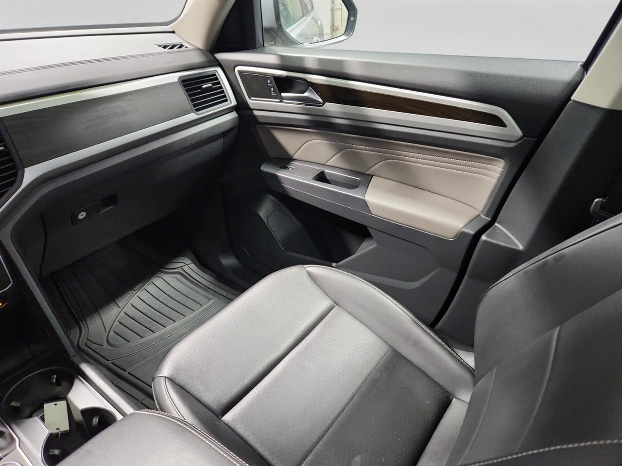 Volkswagen Atlas V6 SE w/Technology 4MOTION 2021