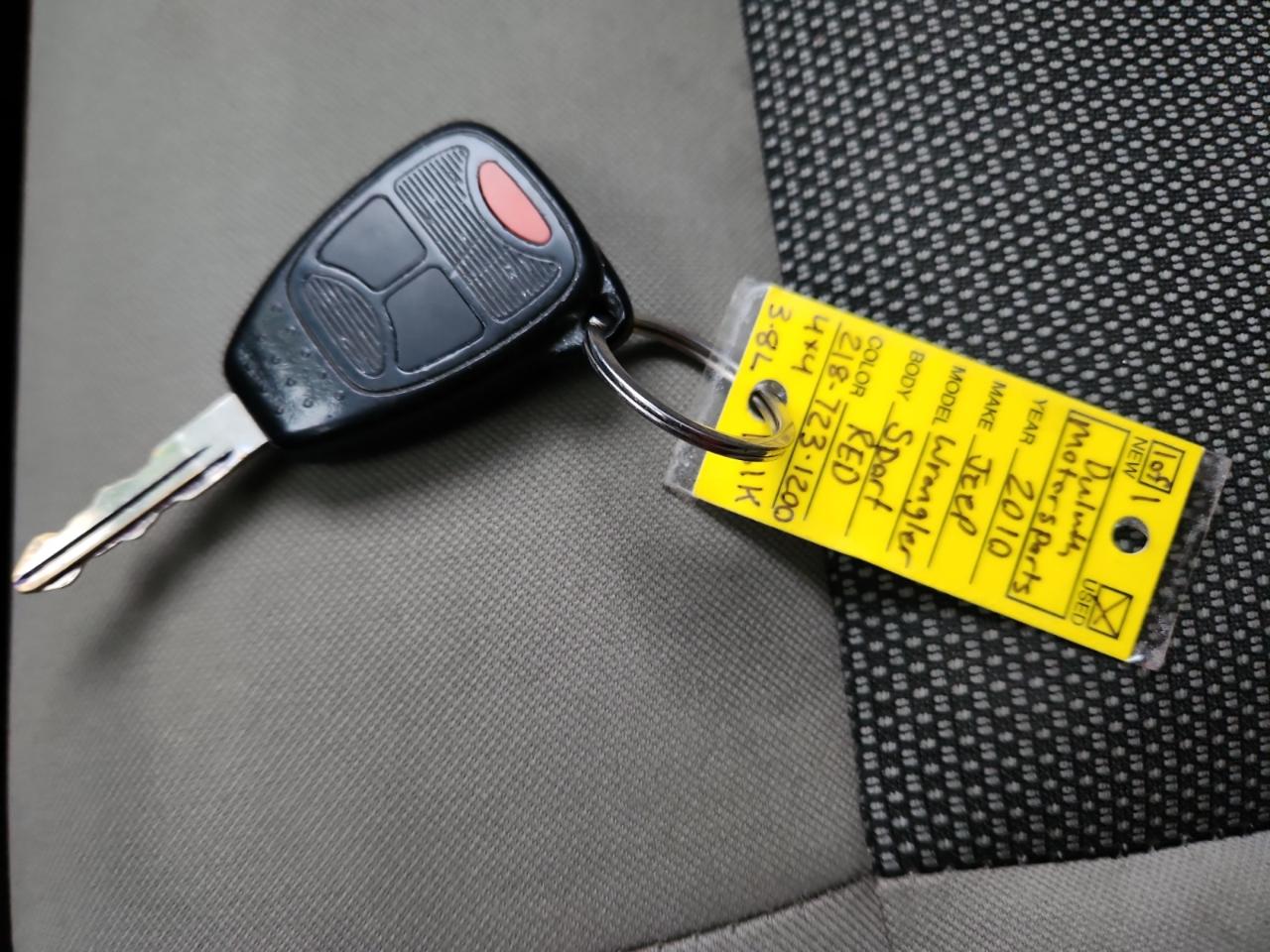 Jeep Wrangler Unlimited Sport 4WD 2010