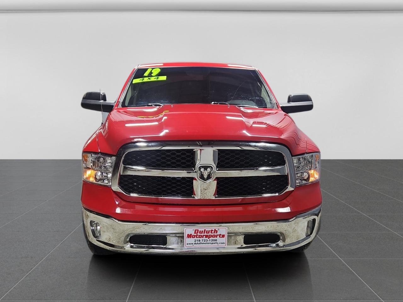 RAM 1500 Classic SLT Crew Cab SWB 4WD 2019