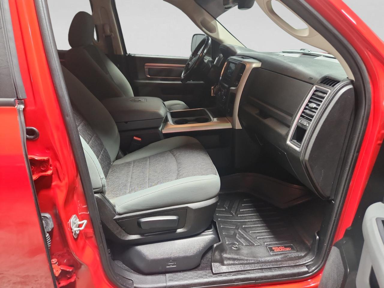 RAM 1500 Classic SLT Crew Cab SWB 4WD 2019