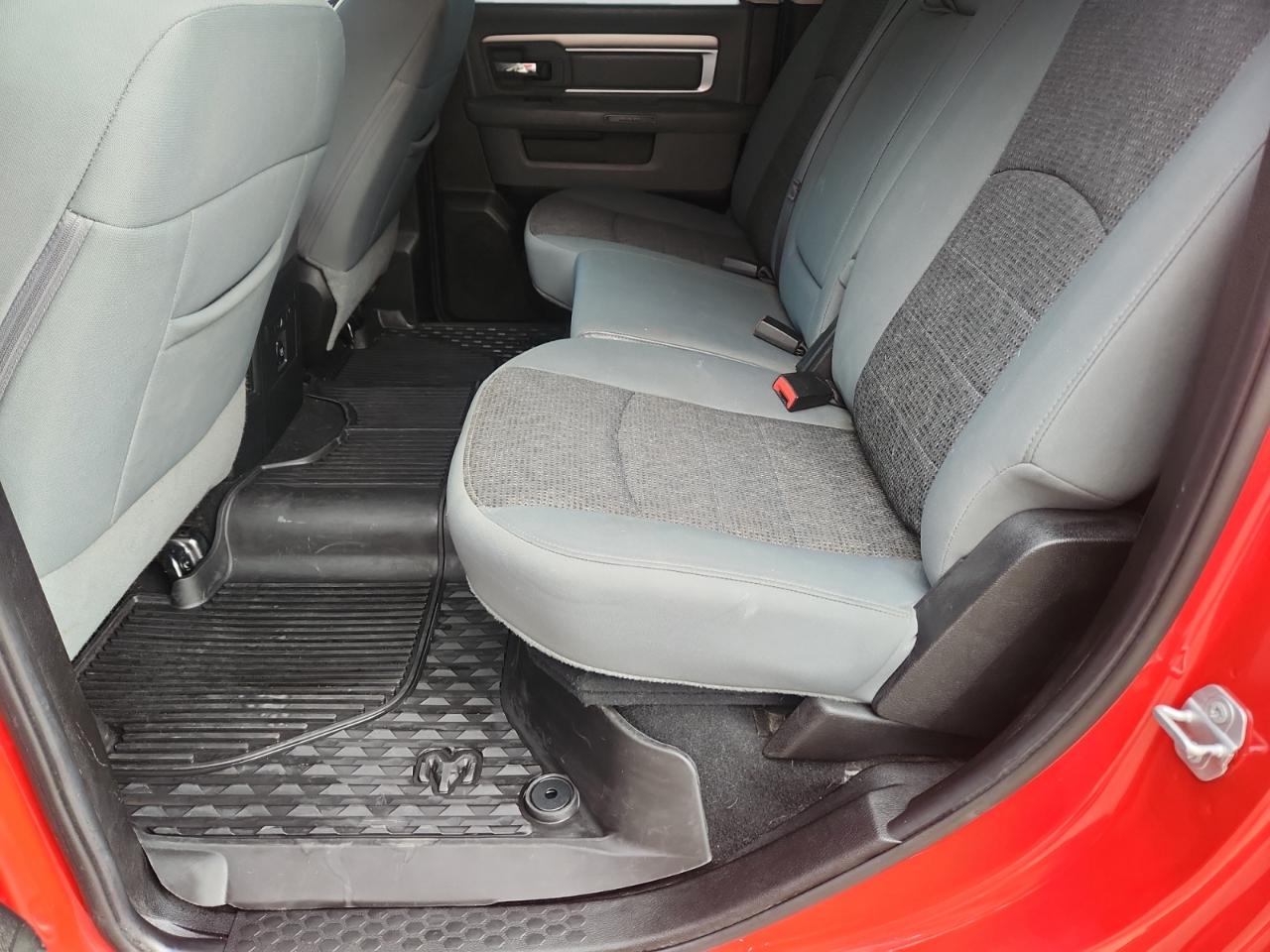 RAM 1500 Classic SLT Crew Cab SWB 4WD 2019