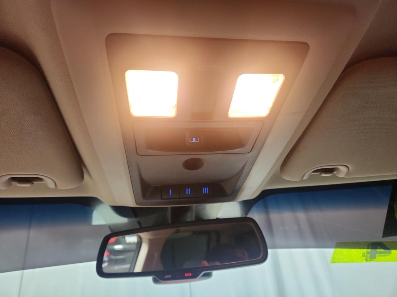 RAM 1500 Classic SLT Crew Cab SWB 4WD 2019