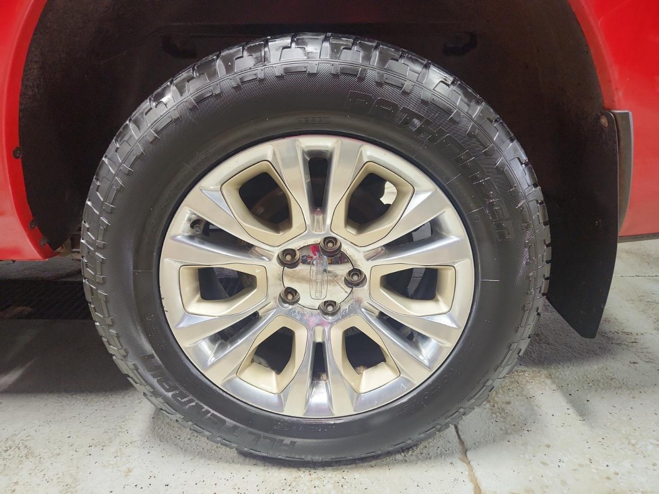 RAM 1500 Classic SLT Crew Cab SWB 4WD 2019