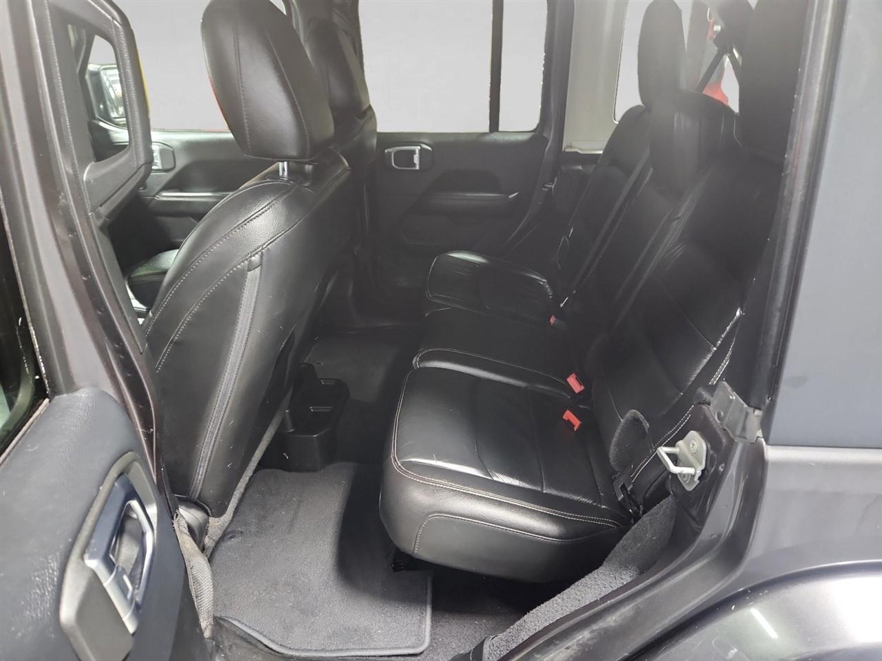 Jeep Wrangler Unlimited Sahara 2018