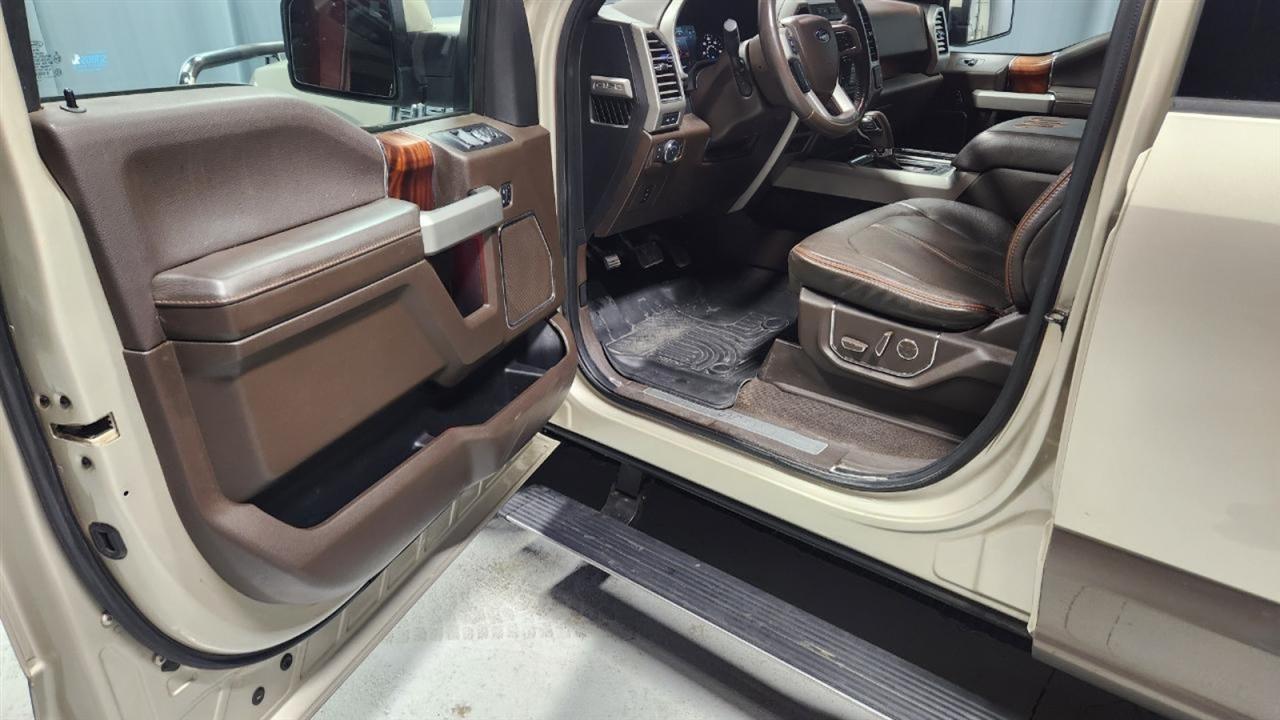 Ford F-150 Lariat SuperCrew 6.5-ft. Bed 4WD 2017