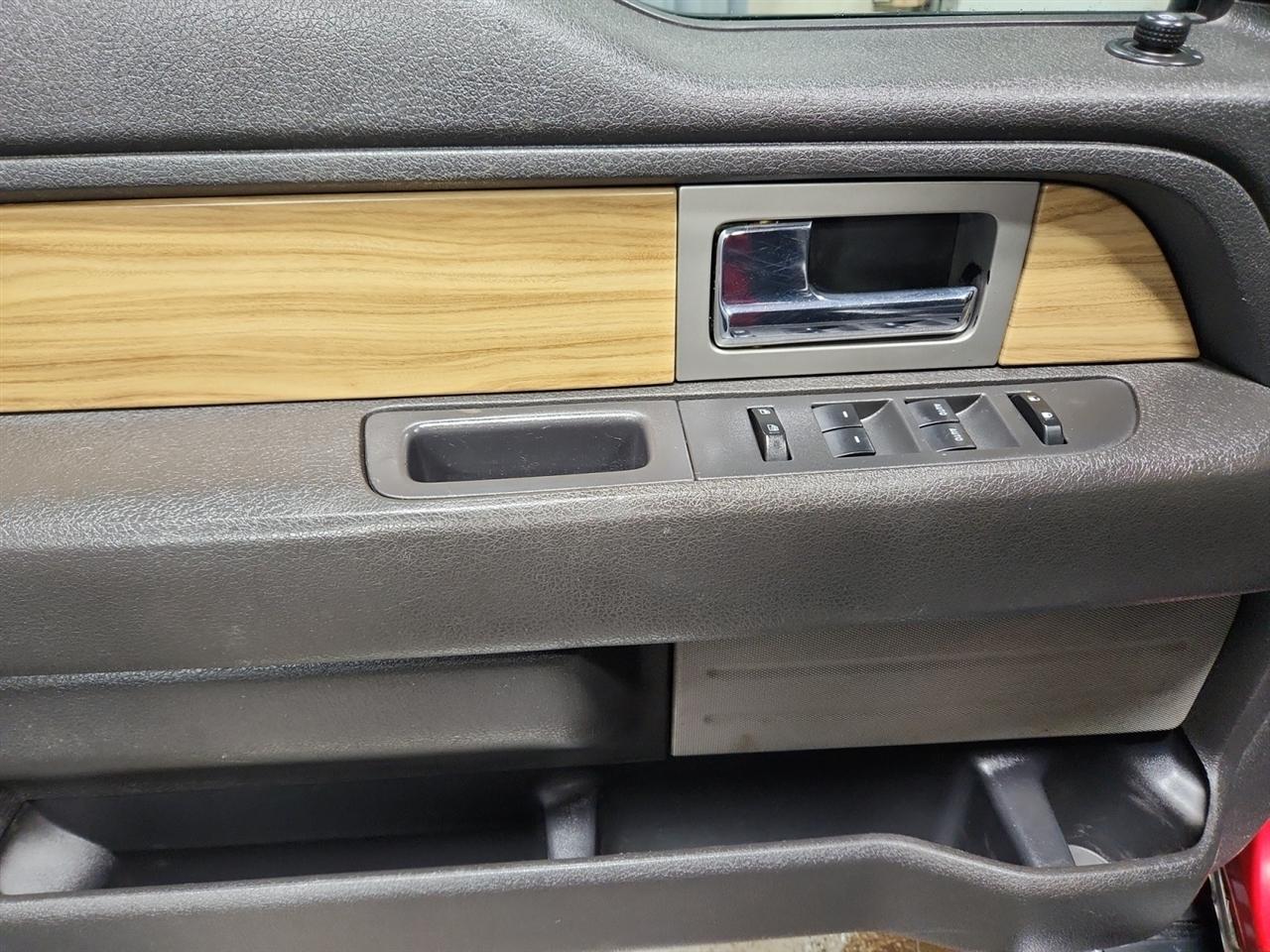 Ford F-150 Lariat SuperCrew 6.5-ft. Bed 4WD 2011