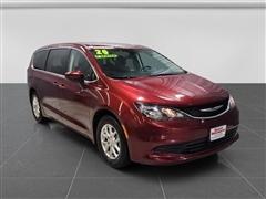 2020 Chrysler Voyager 