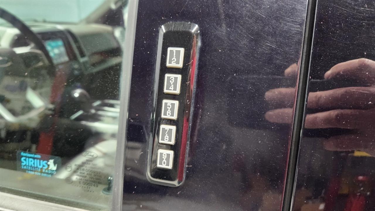 Ford F-150 Lariat SuperCrew 6.5-ft. Bed 4WD 2017