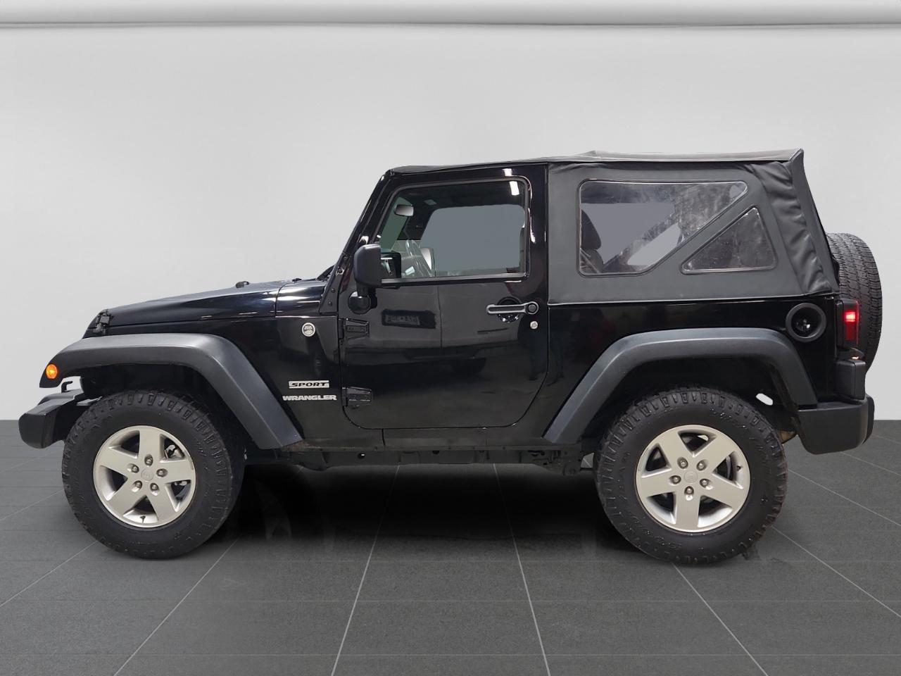 Jeep Wrangler Sport 4WD 2012