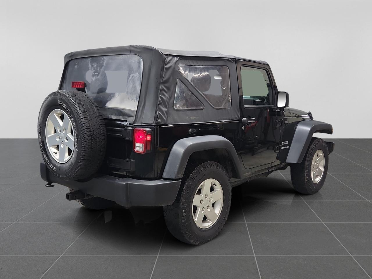 Jeep Wrangler Sport 4WD 2012