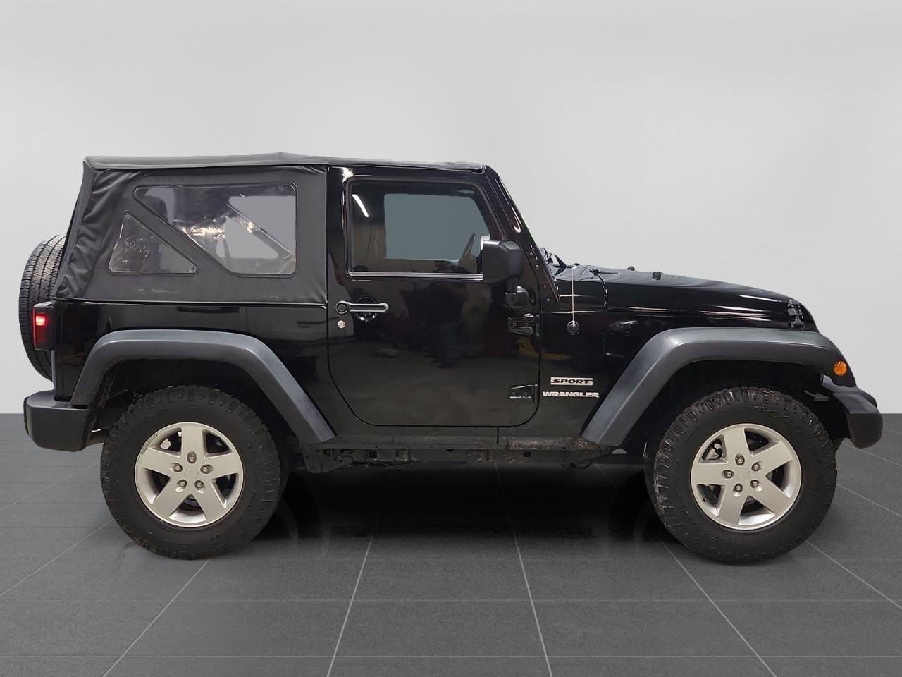 Jeep Wrangler Sport 4WD 2012