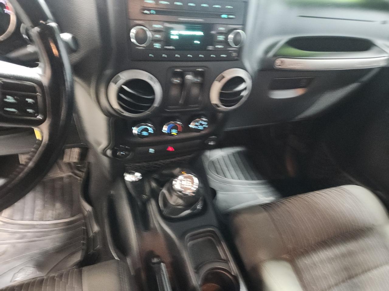 Jeep Wrangler Sport 4WD 2012