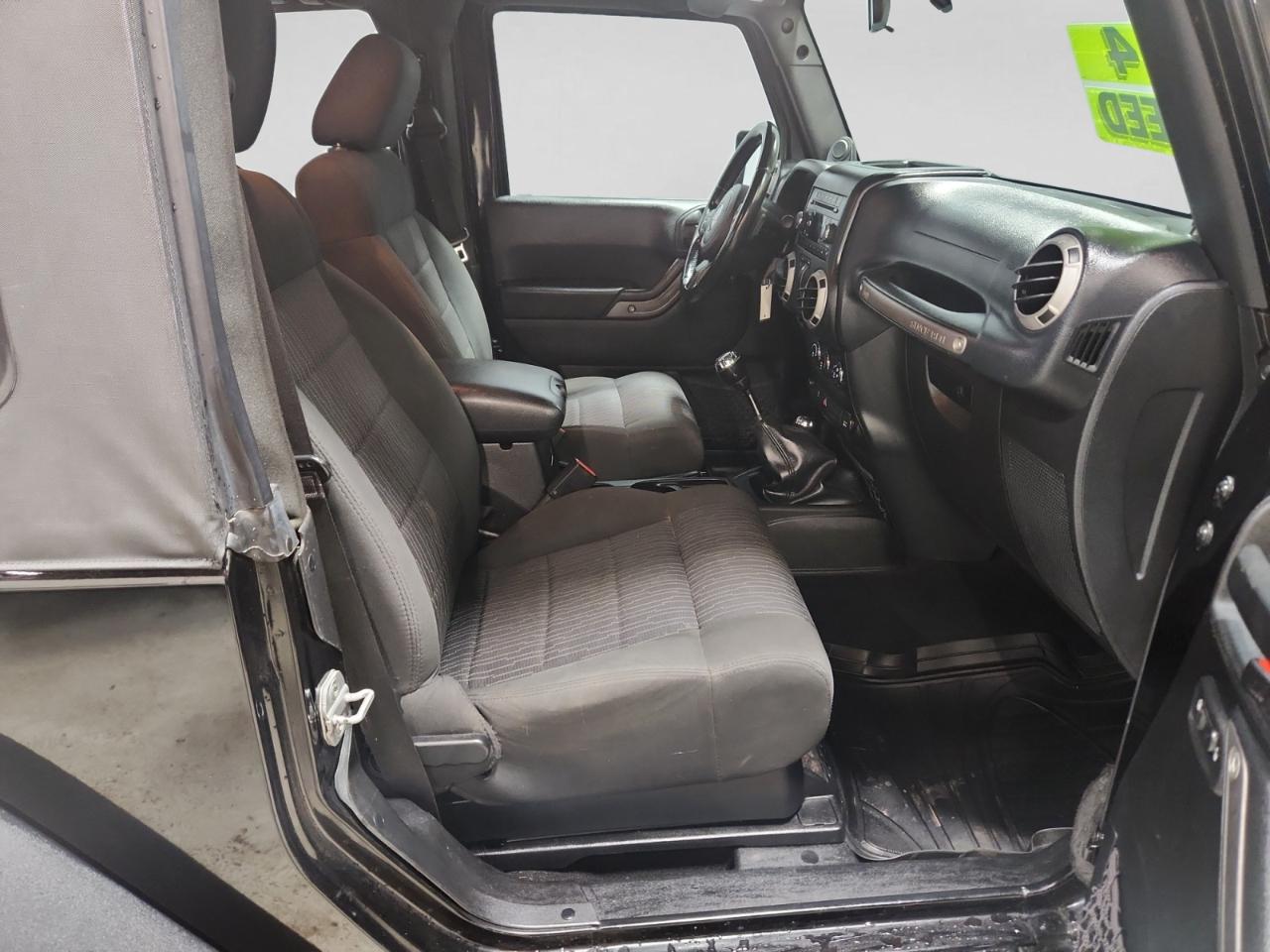 Jeep Wrangler Sport 4WD 2012