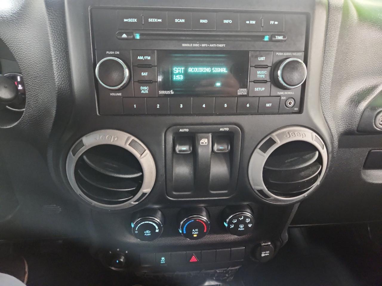 Jeep Wrangler Sport 4WD 2012