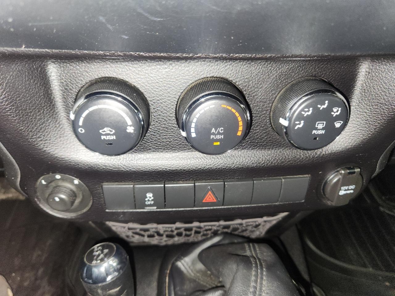 Jeep Wrangler Sport 4WD 2012