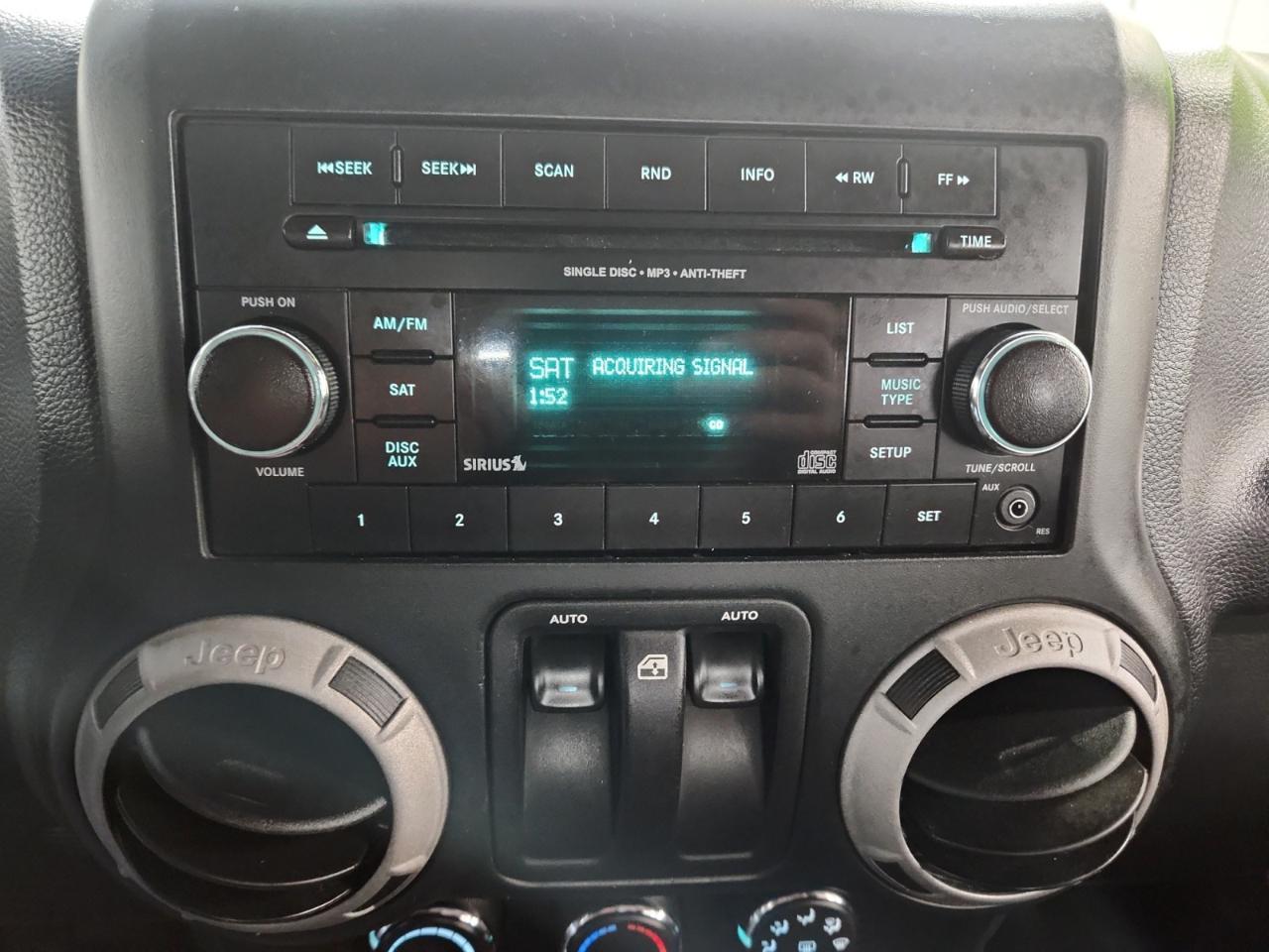 Jeep Wrangler Sport 4WD 2012