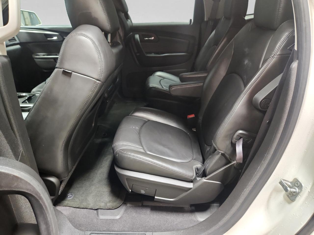 Chevrolet Traverse 2LT AWD 2012