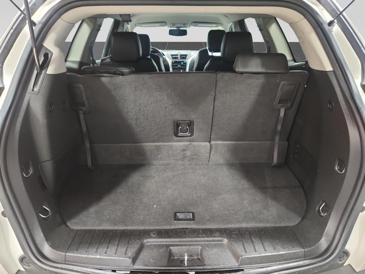 Chevrolet Traverse 2LT AWD 2012