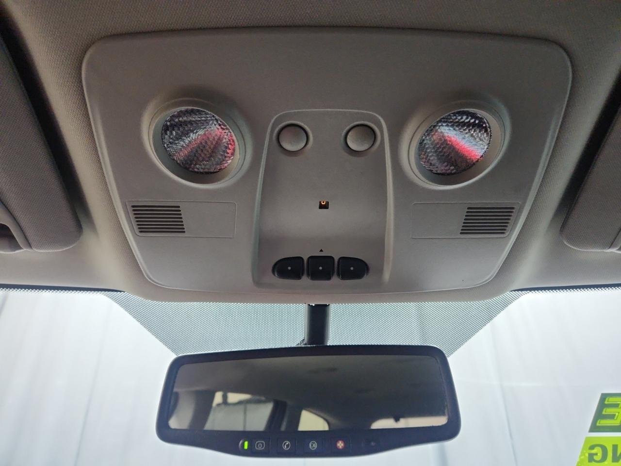 Chevrolet Traverse 2LT AWD 2012