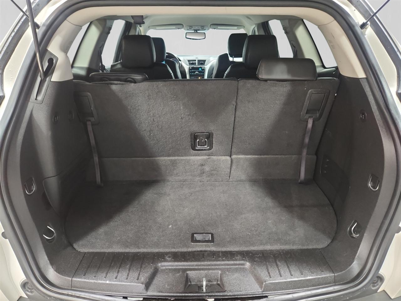 Chevrolet Traverse 2LT AWD 2012