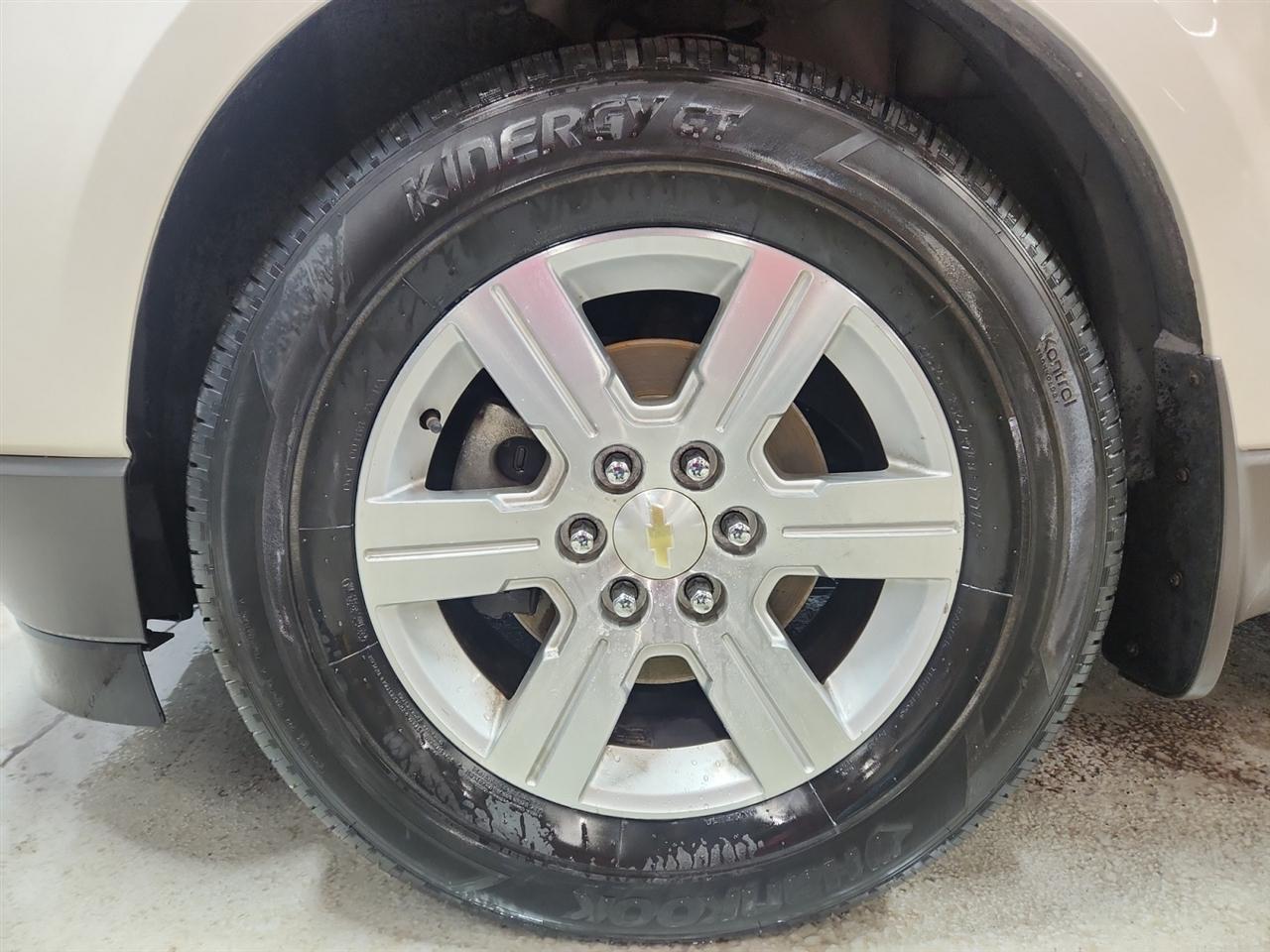 Chevrolet Traverse 2LT AWD 2012