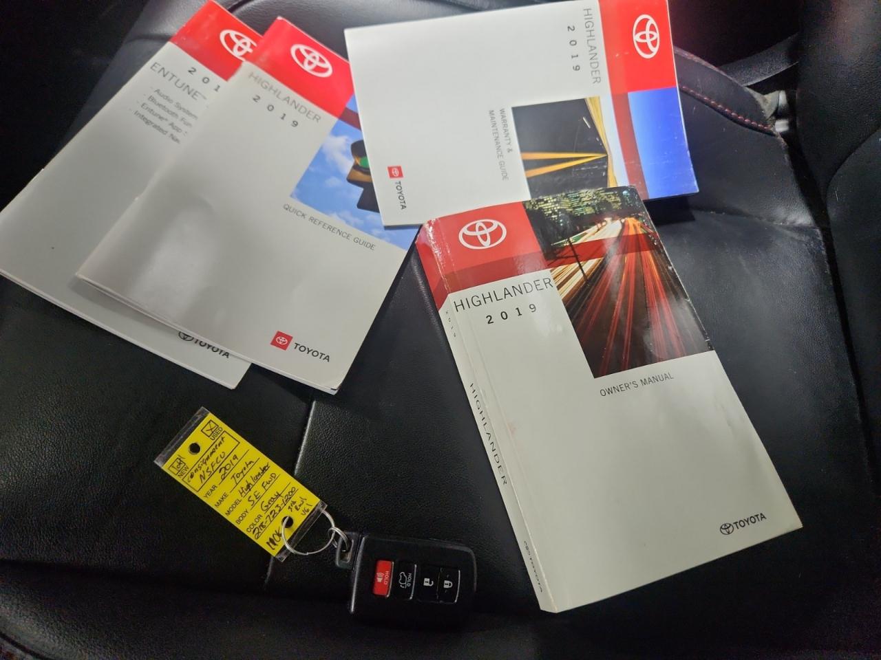 Toyota Highlander SE FWD V6 2019