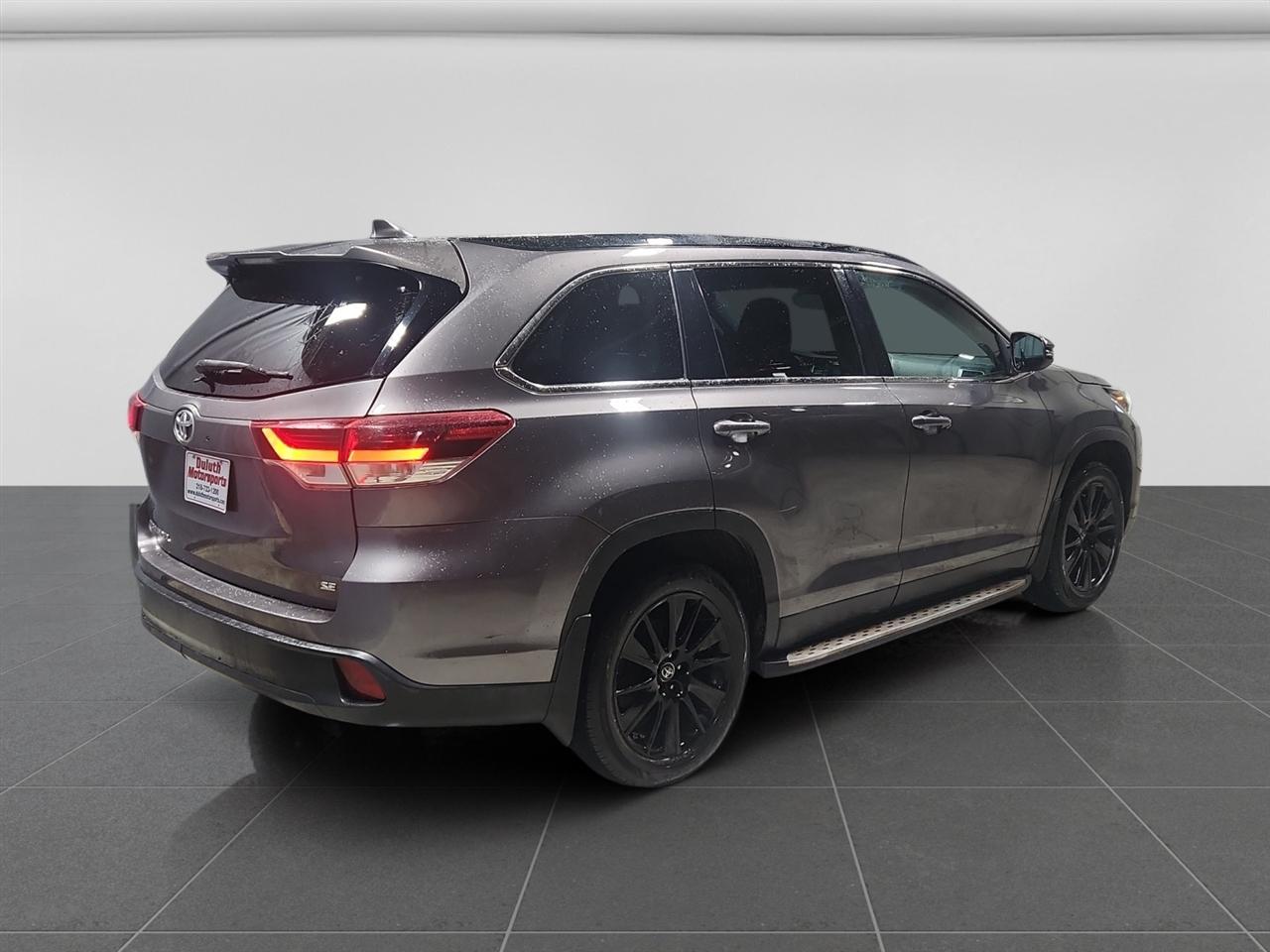 Toyota Highlander SE FWD V6 2019