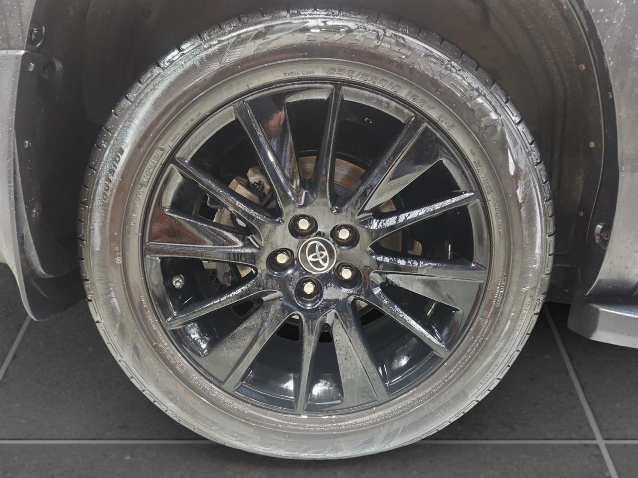 Toyota Highlander SE FWD V6 2019