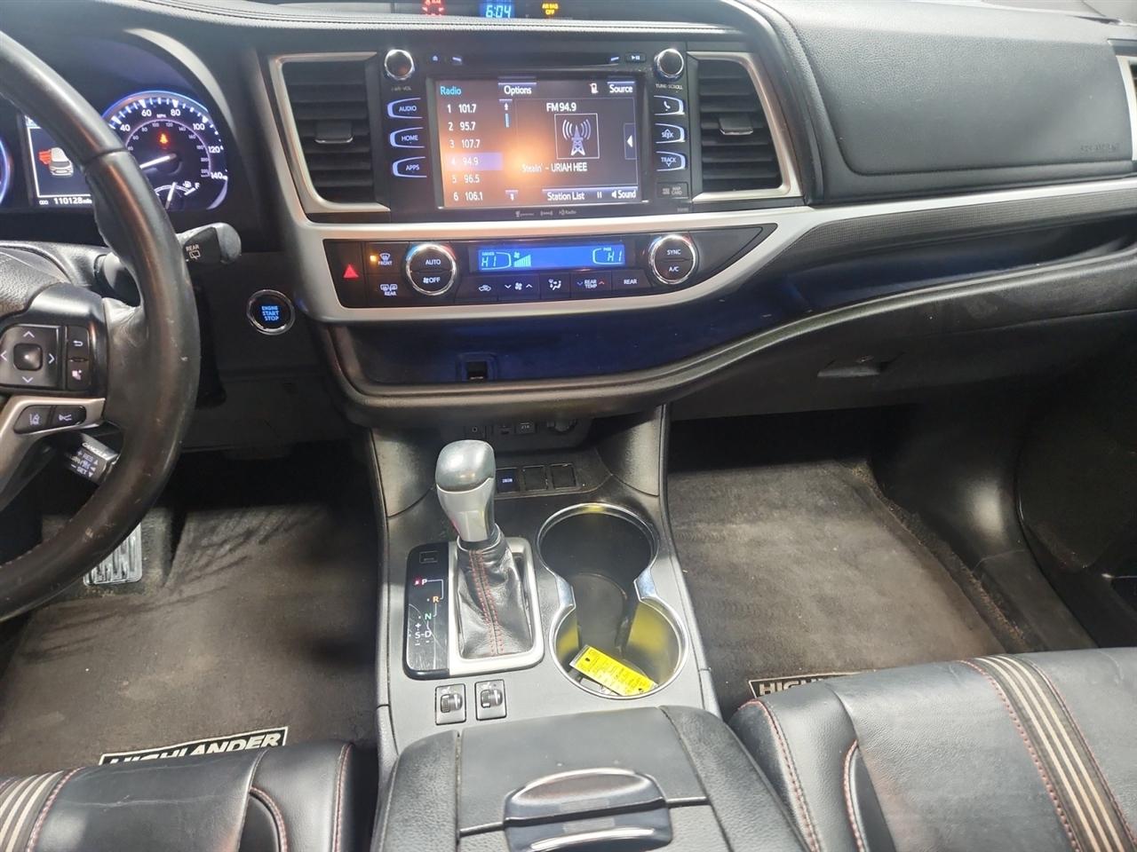 Toyota Highlander SE FWD V6 2019
