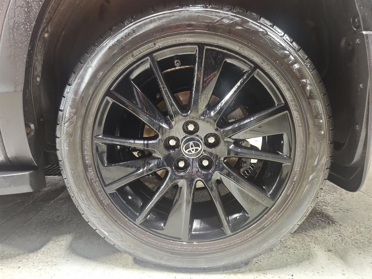 Toyota Highlander SE FWD V6 2019