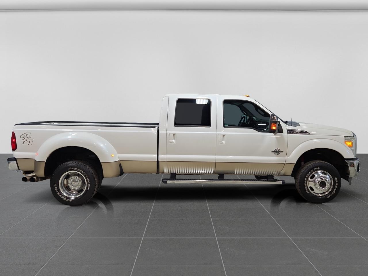 Ford F-350 SD Lariat Crew Cab Long Bed DRW 4WD 2012