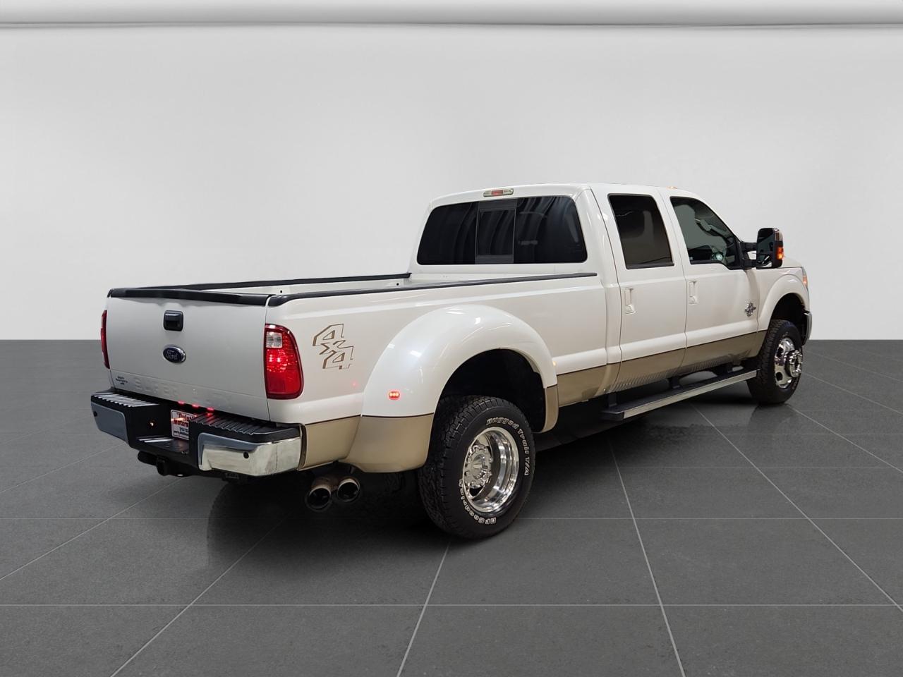 Ford F-350 SD Lariat Crew Cab Long Bed DRW 4WD 2012
