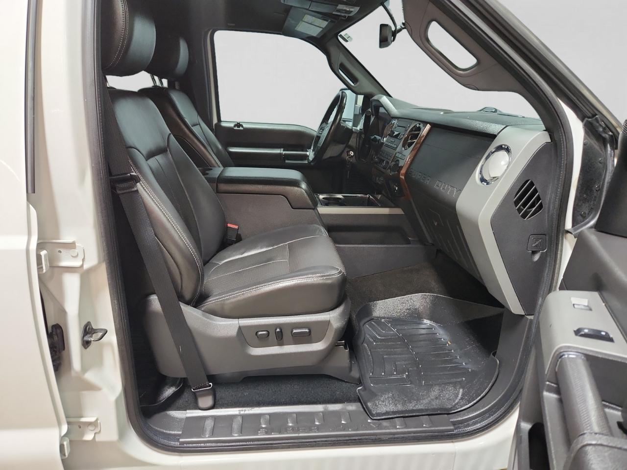 Ford F-350 SD Lariat Crew Cab Long Bed DRW 4WD 2012