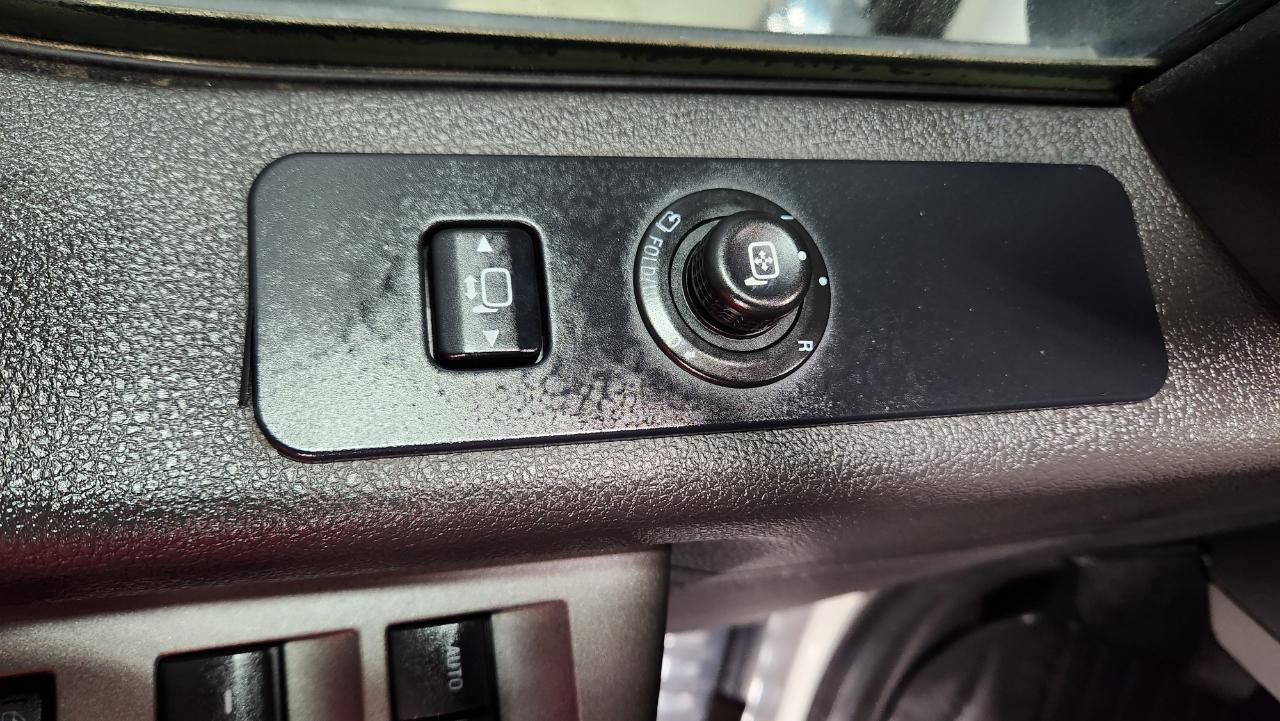 Ford F-350 SD Lariat Crew Cab Long Bed DRW 4WD 2012