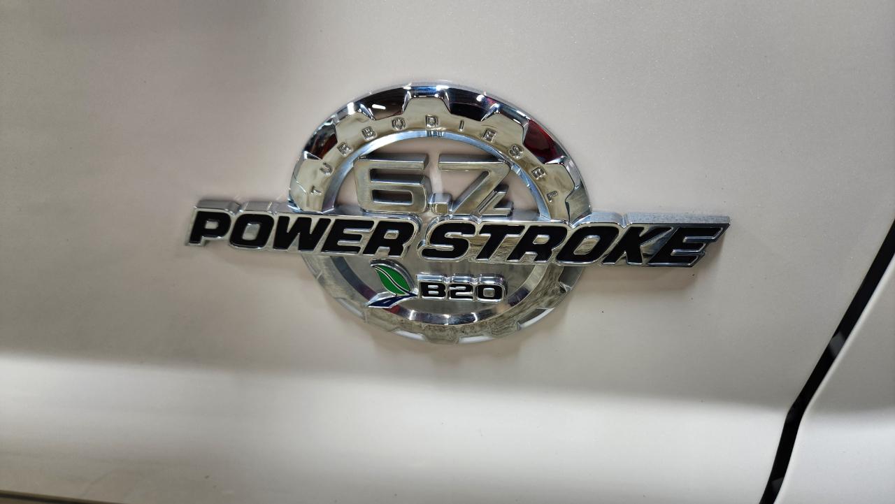 Ford F-350 SD Lariat Crew Cab Long Bed DRW 4WD 2012