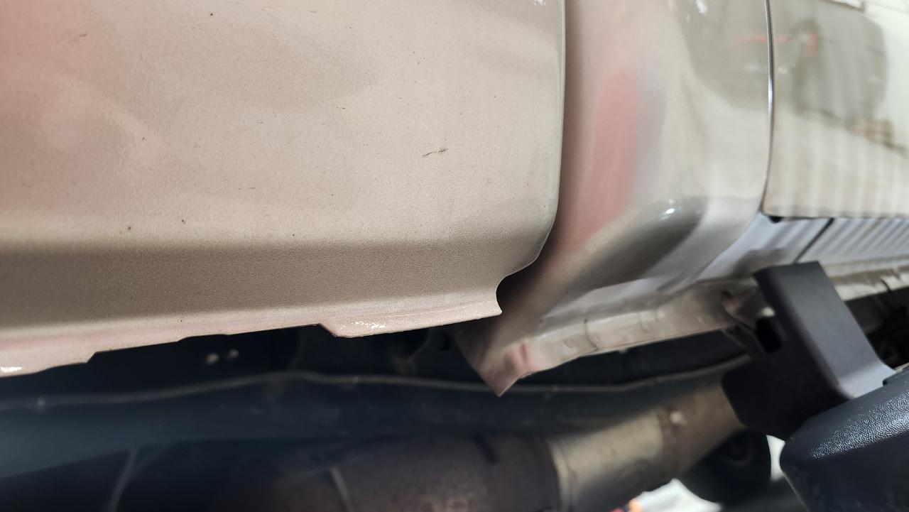 Ford F-350 SD Lariat Crew Cab Long Bed DRW 4WD 2012