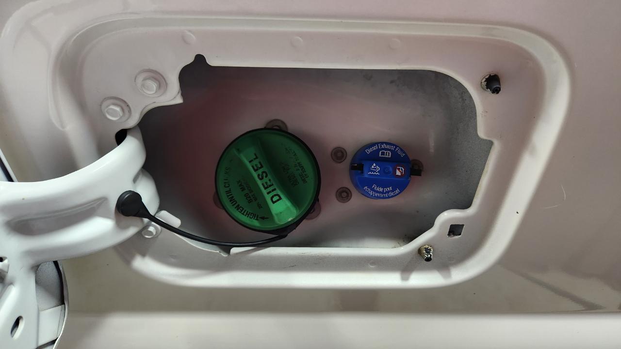 Ford F-350 SD Lariat Crew Cab Long Bed DRW 4WD 2012