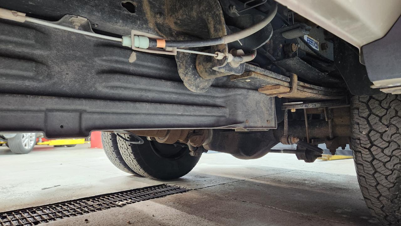 Ford F-350 SD Lariat Crew Cab Long Bed DRW 4WD 2012