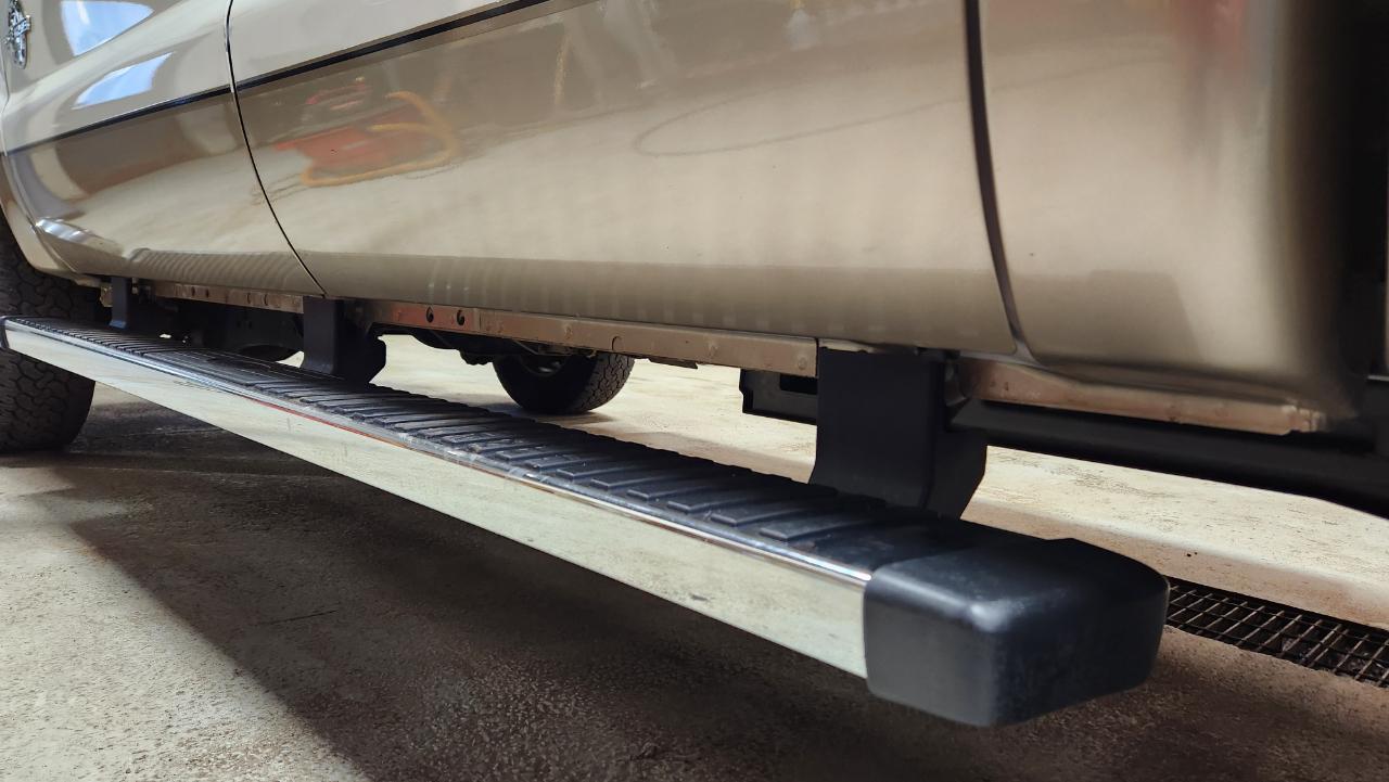 Ford F-350 SD Lariat Crew Cab Long Bed DRW 4WD 2012