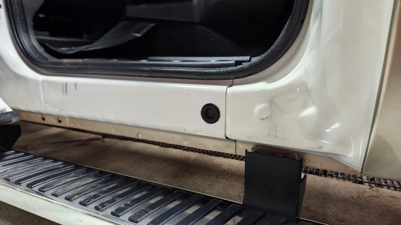 Ford F-350 SD Lariat Crew Cab Long Bed DRW 4WD 2012