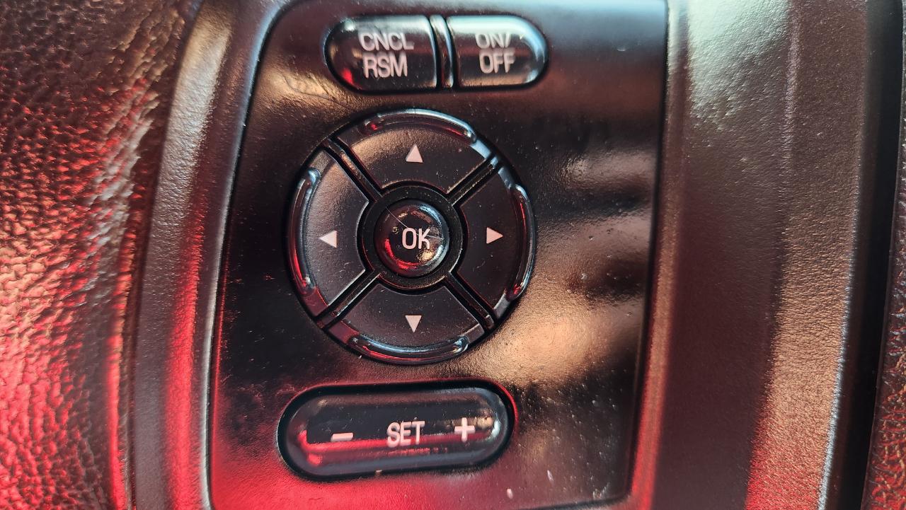 Ford F-350 SD Lariat Crew Cab Long Bed DRW 4WD 2012