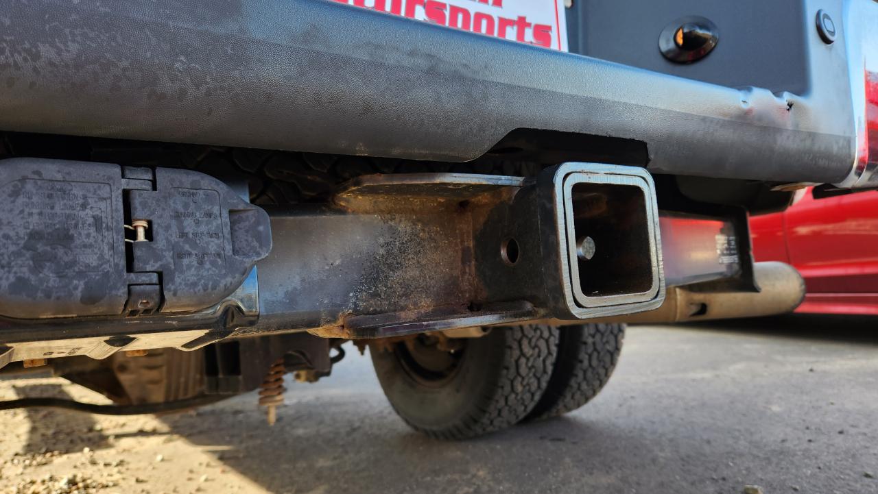 Ford F-350 SD Lariat Crew Cab Long Bed DRW 4WD 2012