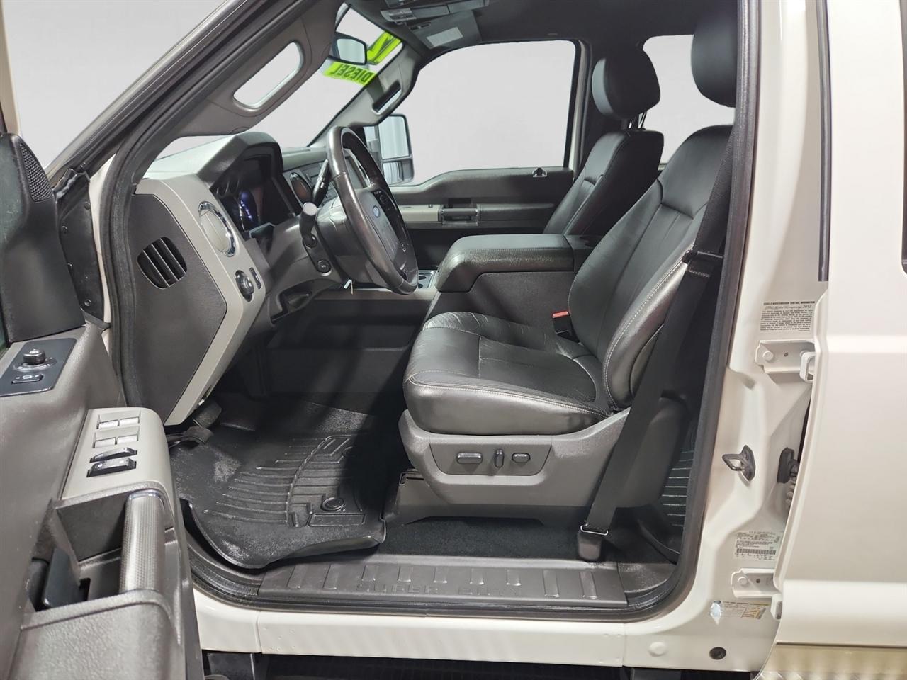 Ford F-350 SD Lariat Crew Cab Long Bed DRW 4WD 2012