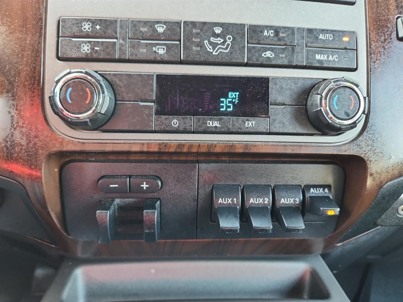 Ford F-350 SD Lariat Crew Cab Long Bed DRW 4WD 2012