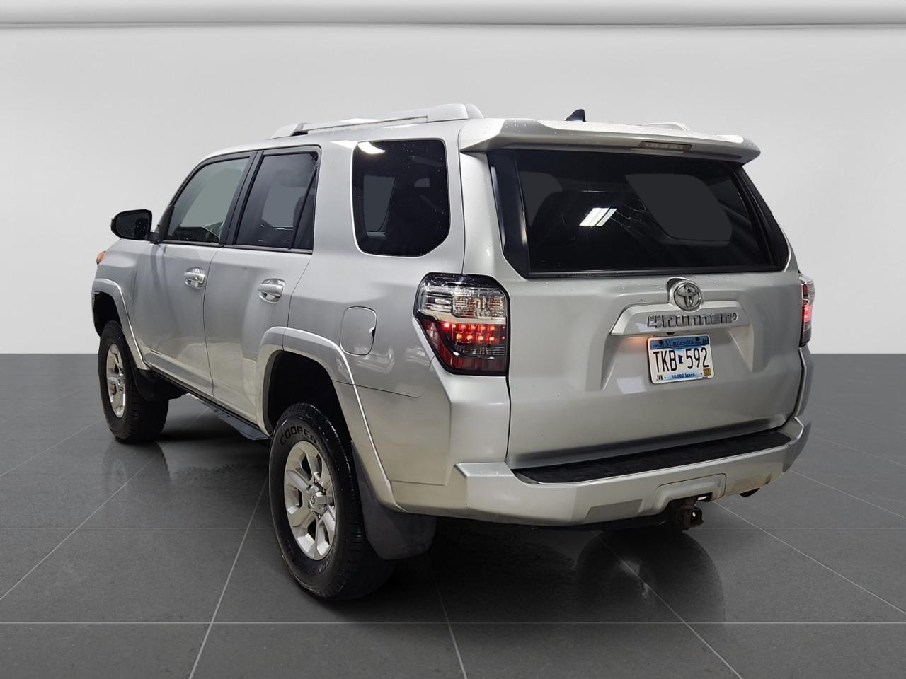 Toyota 4Runner SR5 4WD 2017