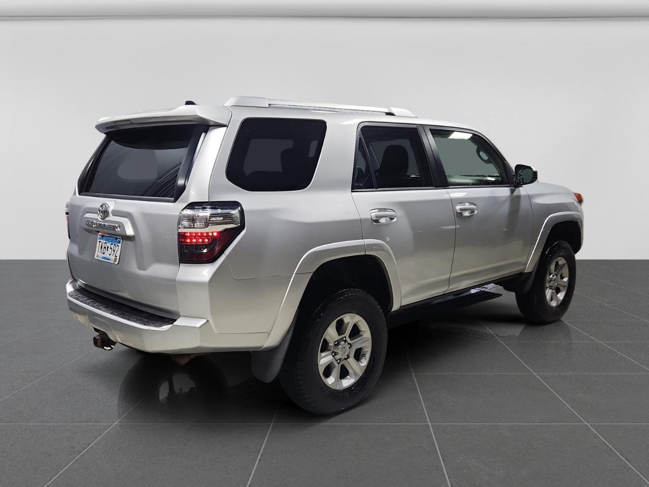 Toyota 4Runner SR5 4WD 2017